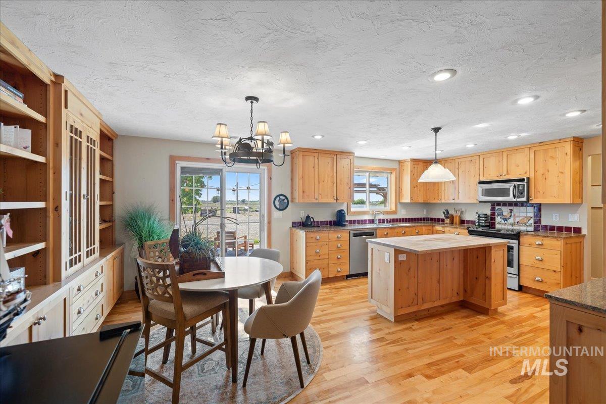 2303 North Locust Grove Road Kuna, ID 83634 - Photo 6 of 32