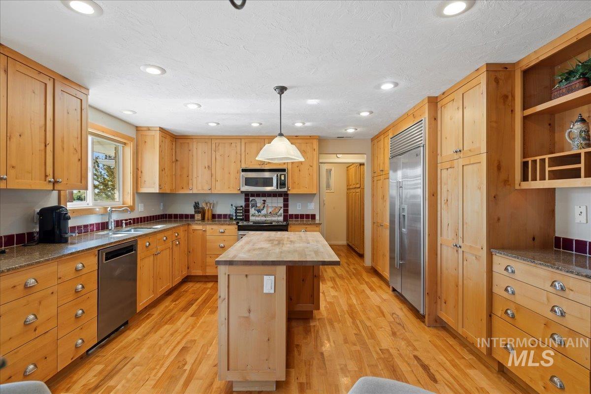 2303 North Locust Grove Road Kuna, ID 83634 - Photo 7 of 32