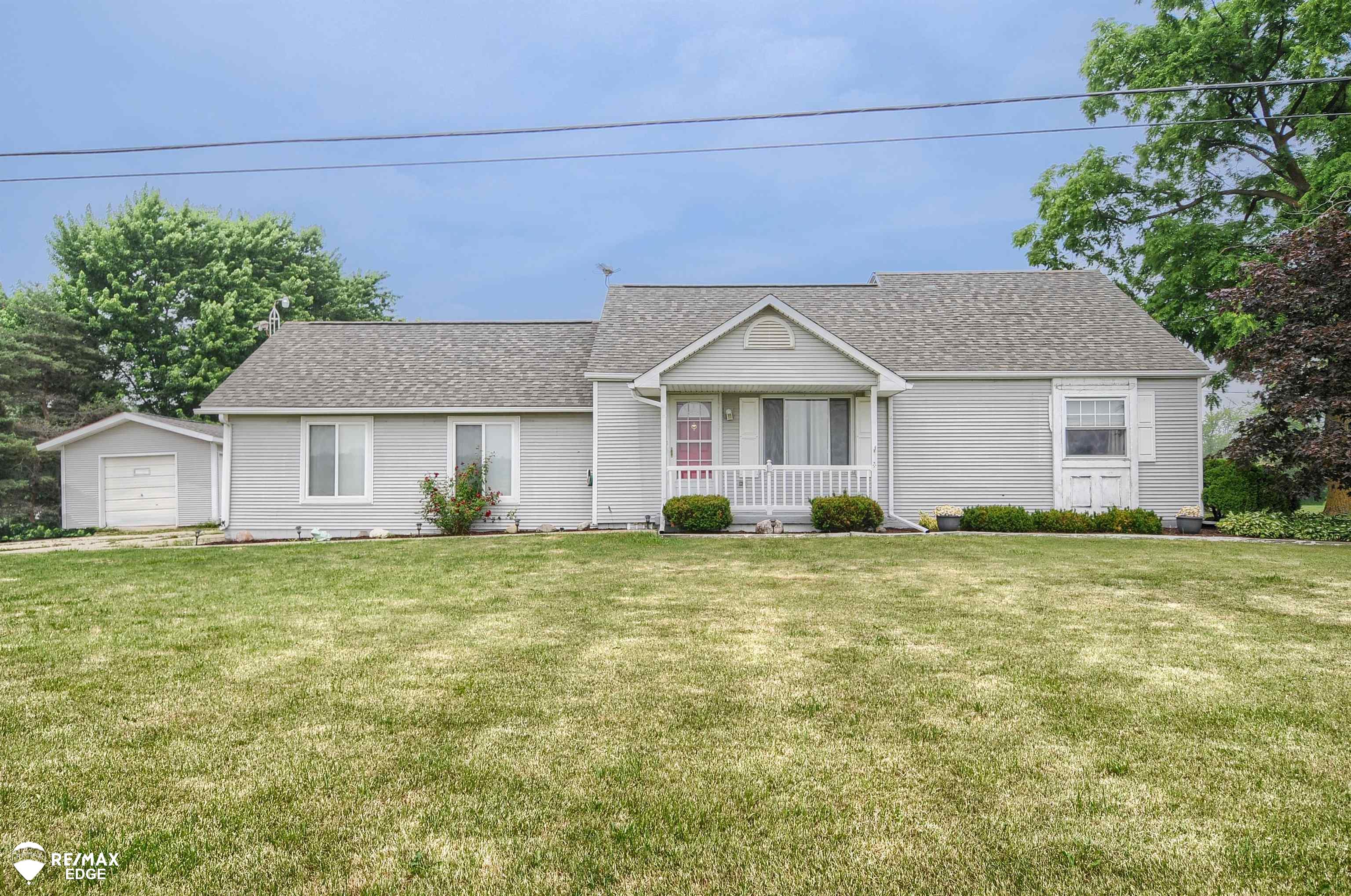9048 Baldwin Road Gaines, MI 48436 - Photo 1 of 28 50114398.JPG