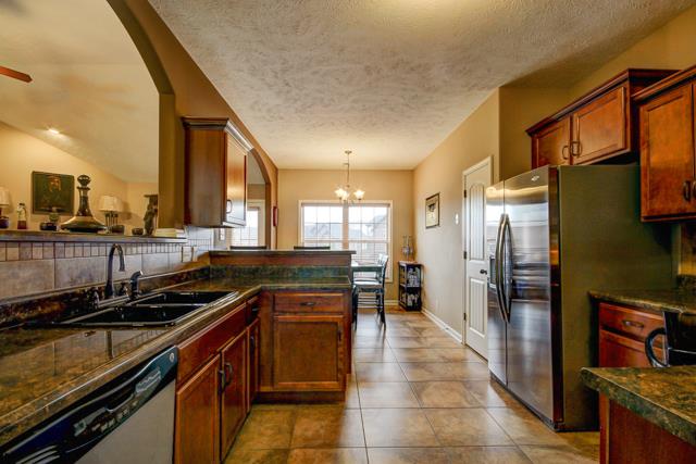 1395 Raven Road Clarksville, TN 37042 - Photo 5 of 12 Gallery Image 5
