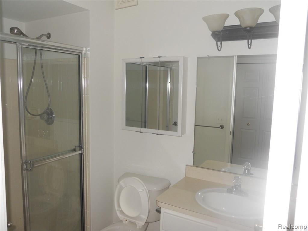 20644 Dunham Road, Unit 32 Clinton Township, MI 48038 - Photo 8 of 18