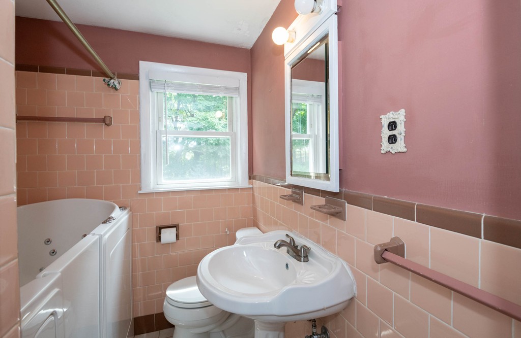 19 Myles Road Peabody, MA 01960 - Photo 17 of 30 Gallery Image 17