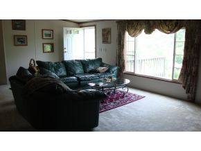 163 Draft Road Butler, TN 37640 - Photo 2 of 12 Living Room