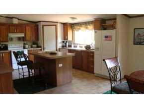 163 Draft Road Butler, TN 37640 - Photo 3 of 12 Large Kitchen