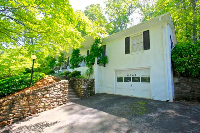 2526 Nottingham Road Southeast Roanoke, VA 24014 - Photo 1 of 30 HOME-FOR-SALE-IN-SOUTH-ROANOKE-VA03