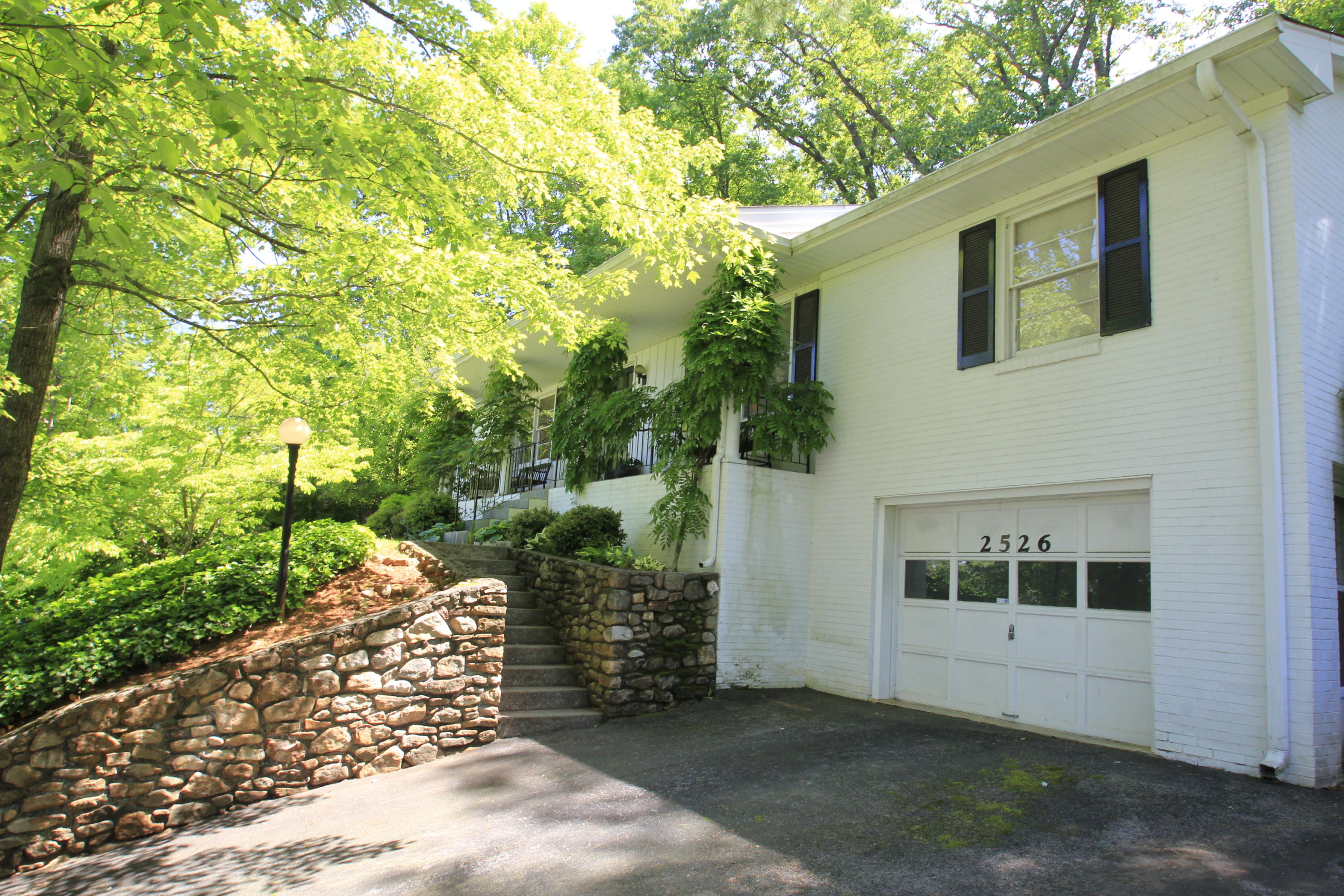 2526 Nottingham Road Southeast Roanoke, VA 24014 - Photo 2 of 30 _MG_0248