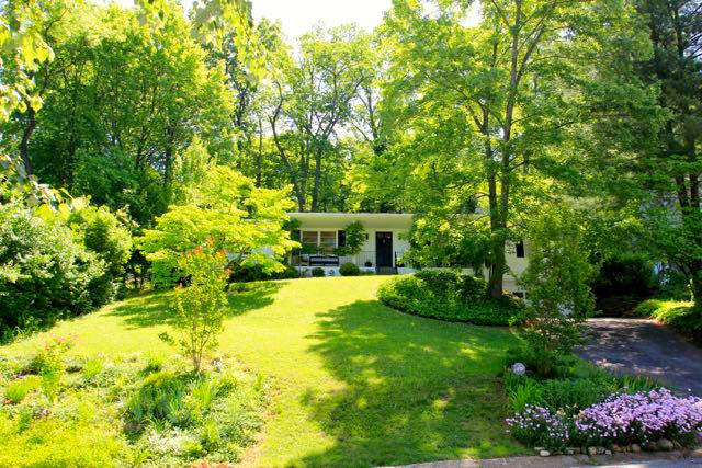 2526 Nottingham Road Southeast Roanoke, VA 24014 - Photo 3 of 30 HOME-FOR-SALE-IN-SOUTH-ROANOKE-VA02
