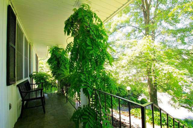 2526 Nottingham Road Southeast Roanoke, VA 24014 - Photo 10 of 30 HOME-FOR-SALE-IN-SOUTH-ROANOKE-VA10