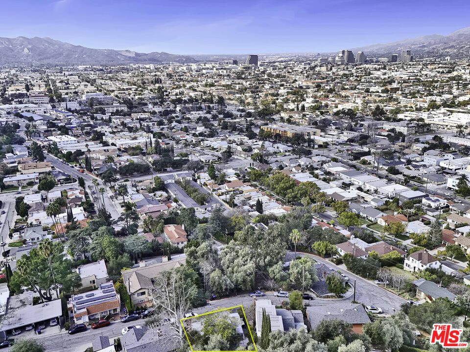 916 Highline Road Glendale, CA 91205 - Photo 12 of 57