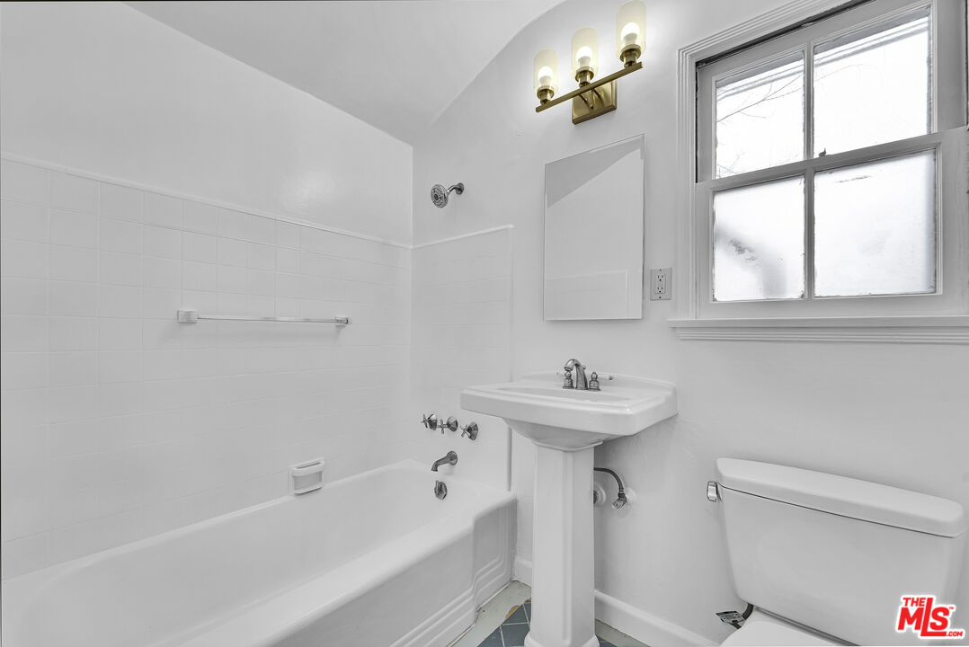 916 Highline Road Glendale, CA 91205 - Photo 50 of 57