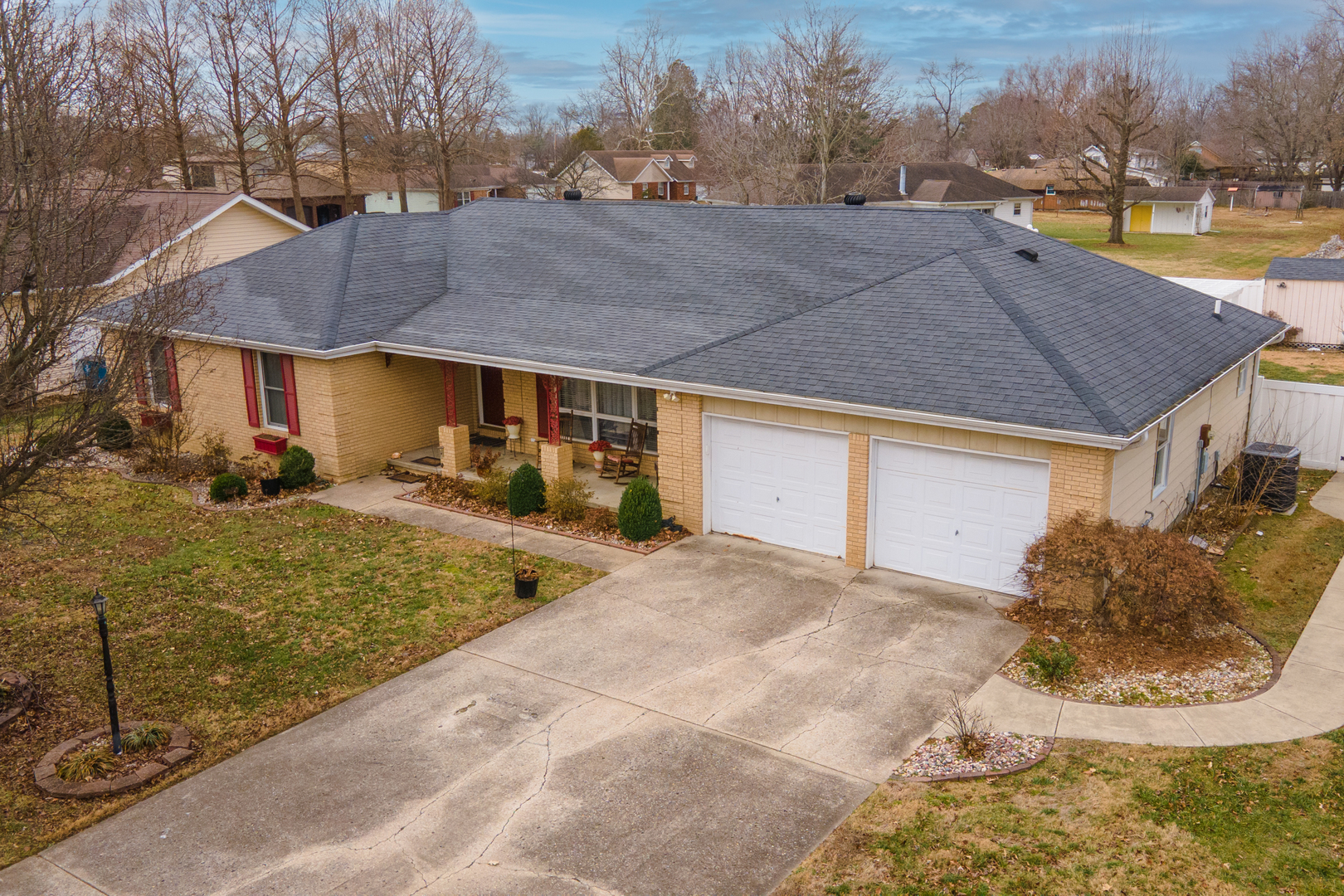 1402 Matthew Lane Marion, IL 62959 - Photo 2 of 45