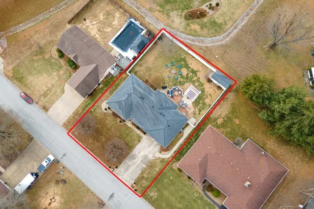 $294,999 | 1402 Matthew Lane, Marion, IL 62959