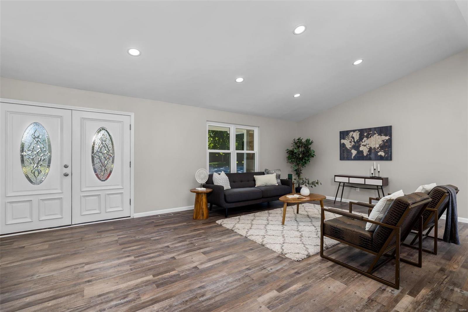 405 Hunters Ridge St. Charles, MO 63301 - Photo 2 of 50 Gallery Image 2