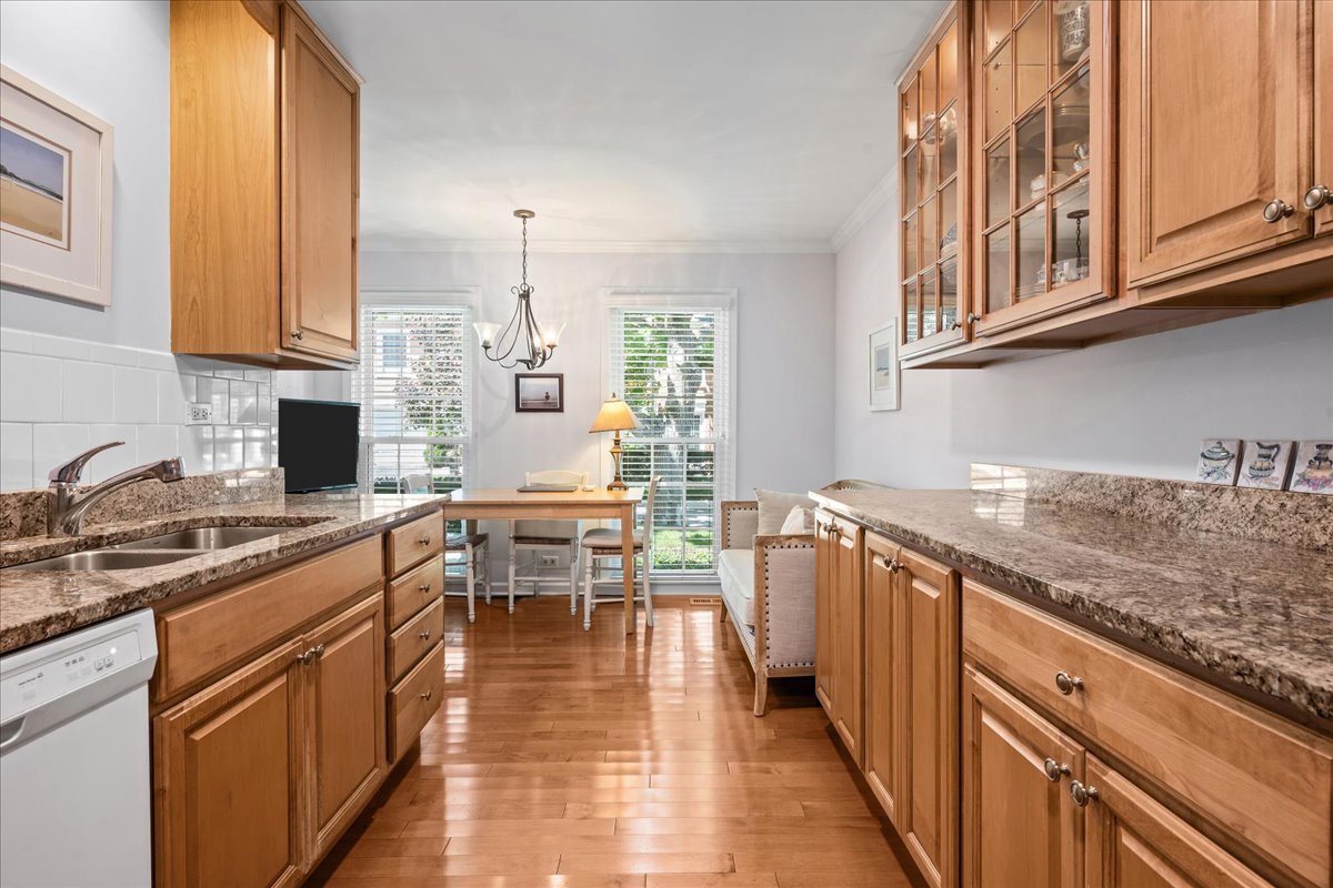 727 Raleigh Court Northbrook, IL 60062 - Photo 11 of 20