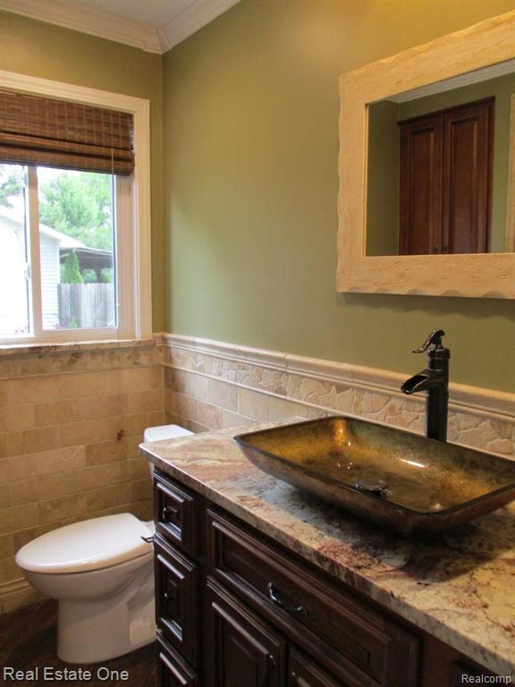 3195 Hessel Avenue Rochester Hills, MI 48307 - Photo 16 of 36