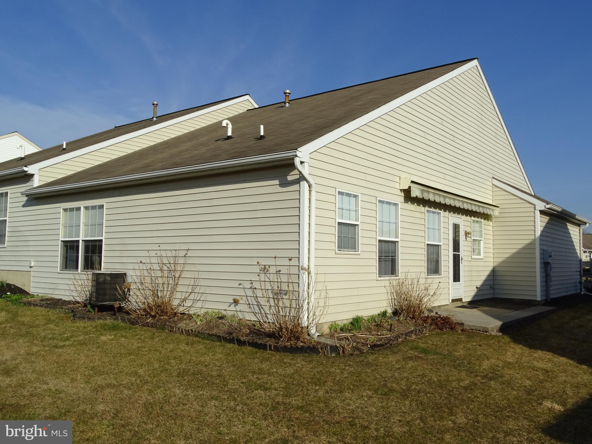 684 Kyle Road York, PA 17404 - Photo 3 of 25 Back & Side View
