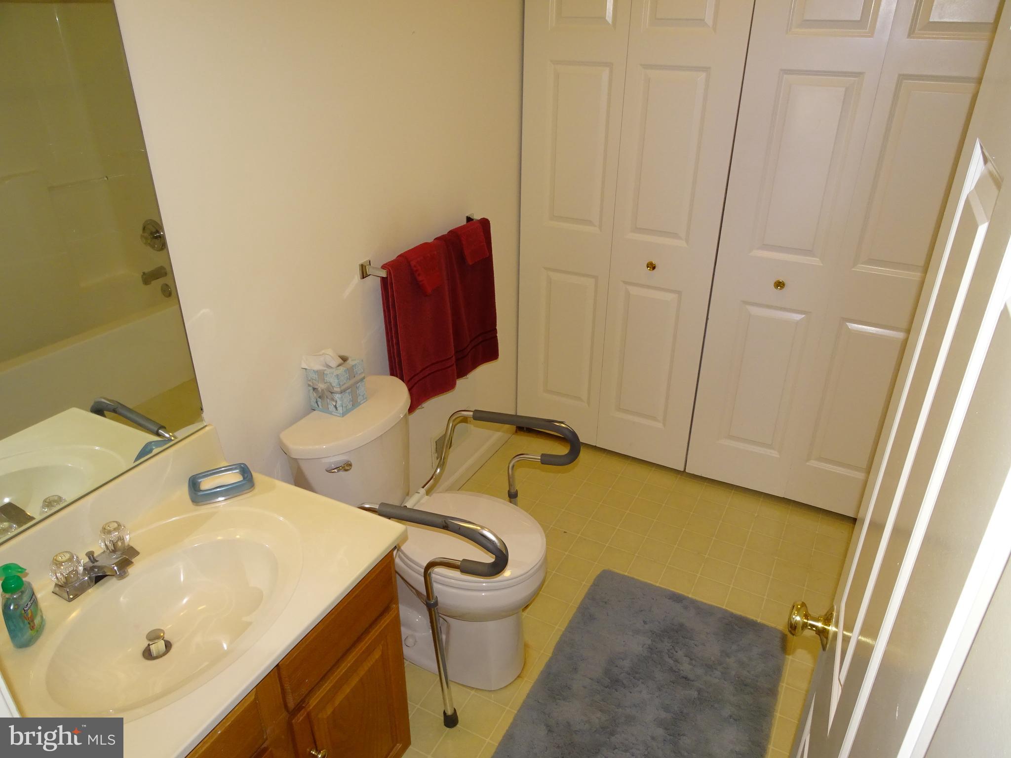 684 Kyle Road York, PA 17404 - Photo 21 of 25 Full Bath