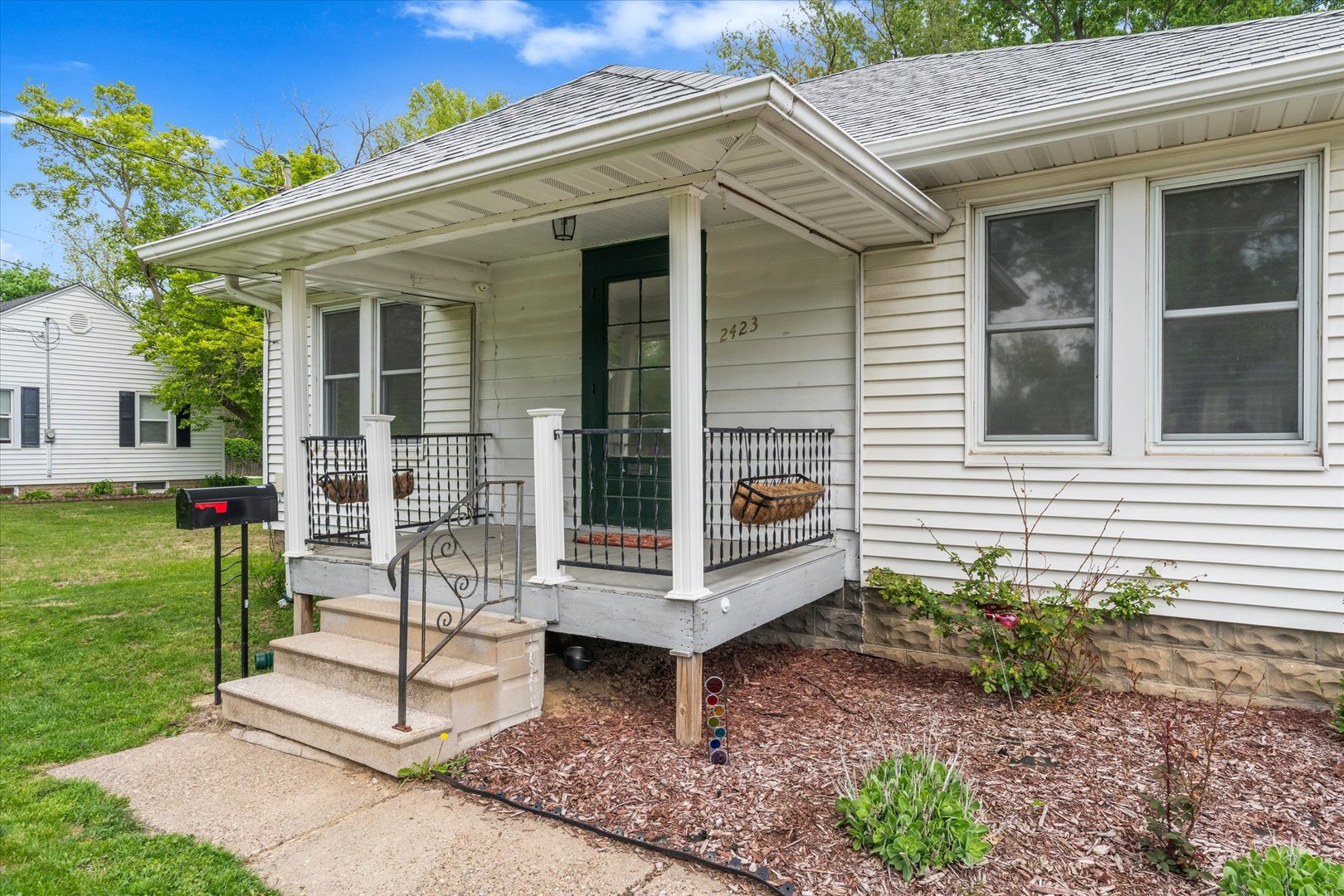 2423 29th Street Rock Island, IL 61201 - Photo 12 of 37