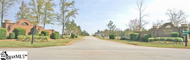 124 Bay Tree Court, Unit WOODFIN RIDGE GOLF CLUB Inman, SC 29349 - Photo 2 of 7