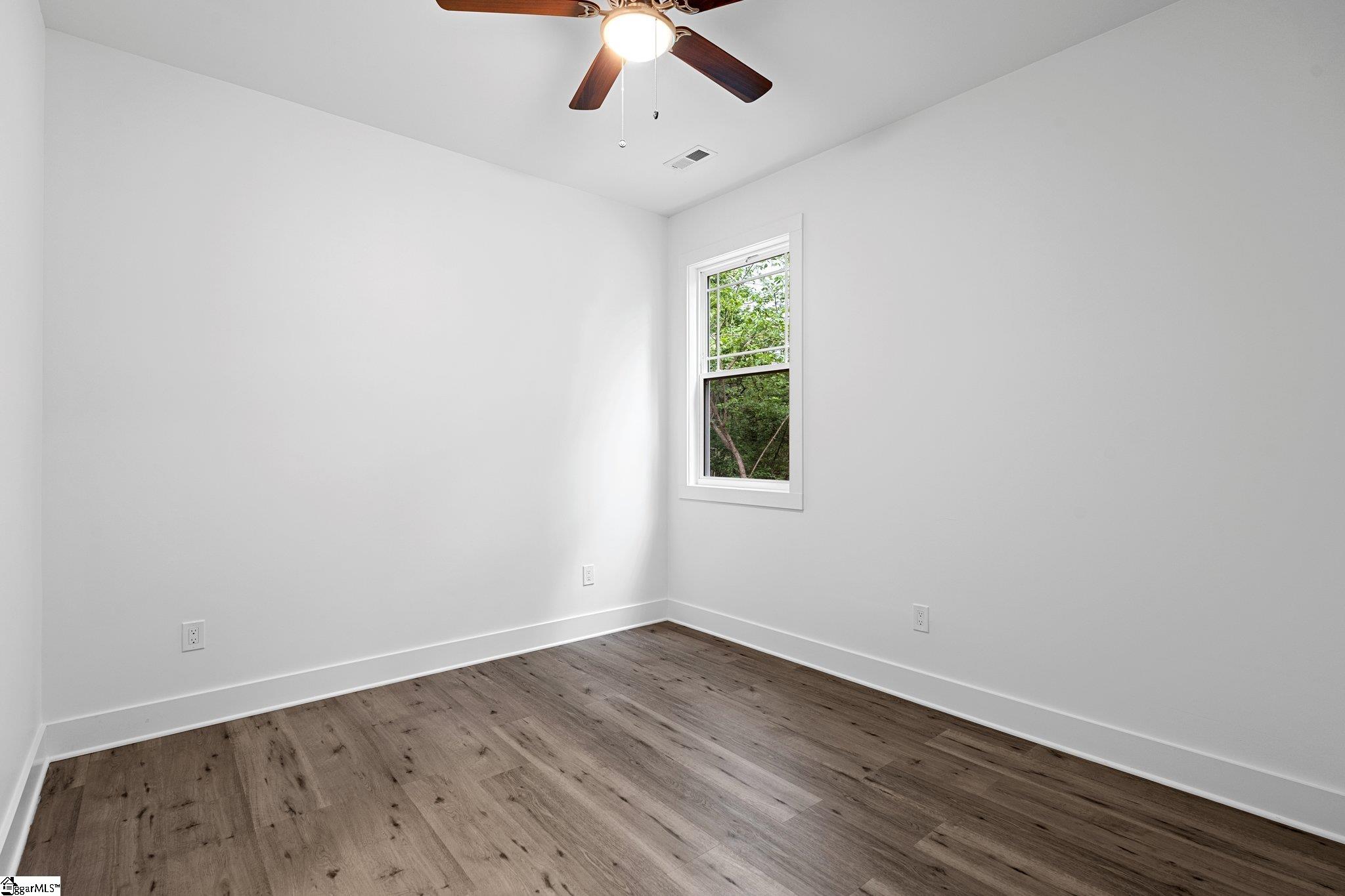 200 Hillbrook Road Taylors, SC 29687 - Photo 13 of 37