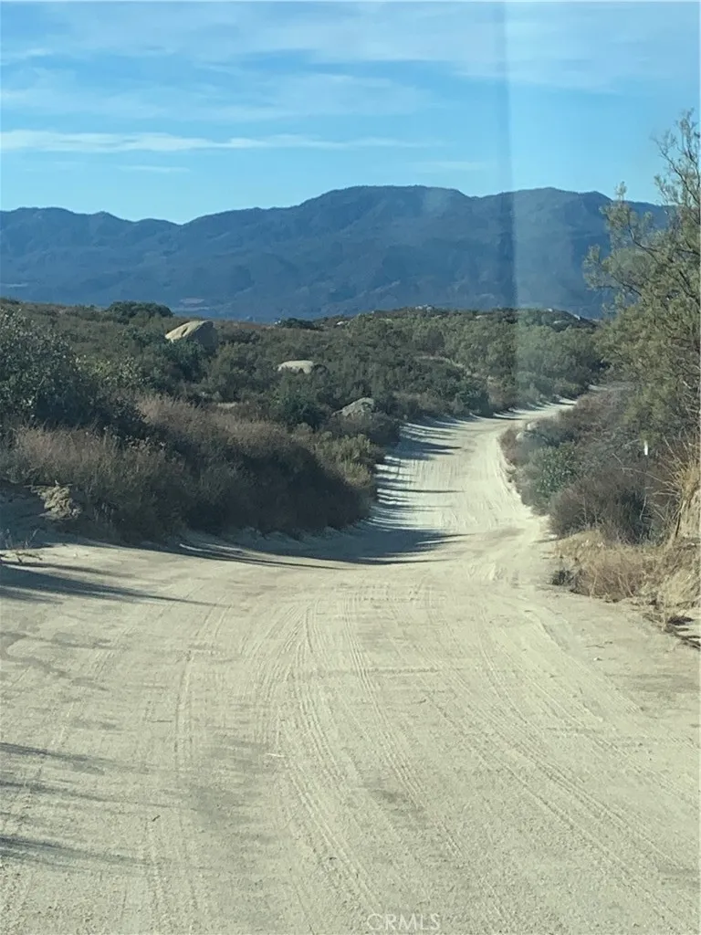 0 Thomas Street Hemet, CA 92544 - Photo 2 of 5 a view of lot of a house