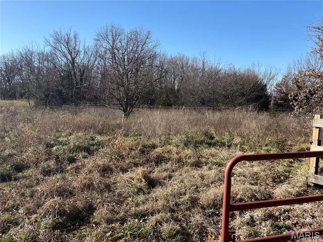 $279,900 | 420 Dairy Road, Elkland, MO 65644