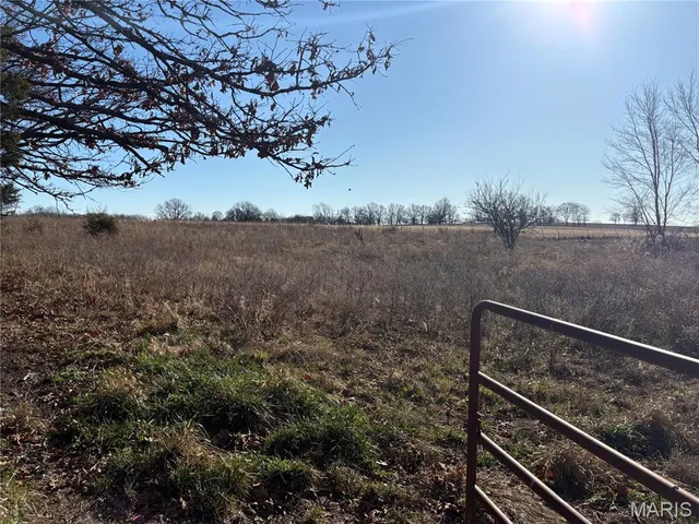 $279,900 | 420 Dairy Road, Elkland, MO 65644