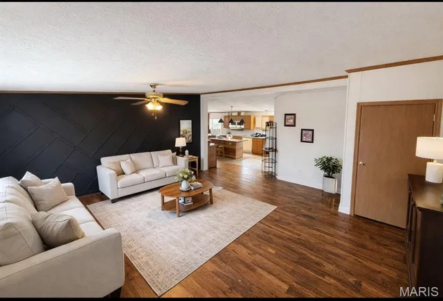 $279,900 | 420 Dairy Road, Elkland, MO 65644