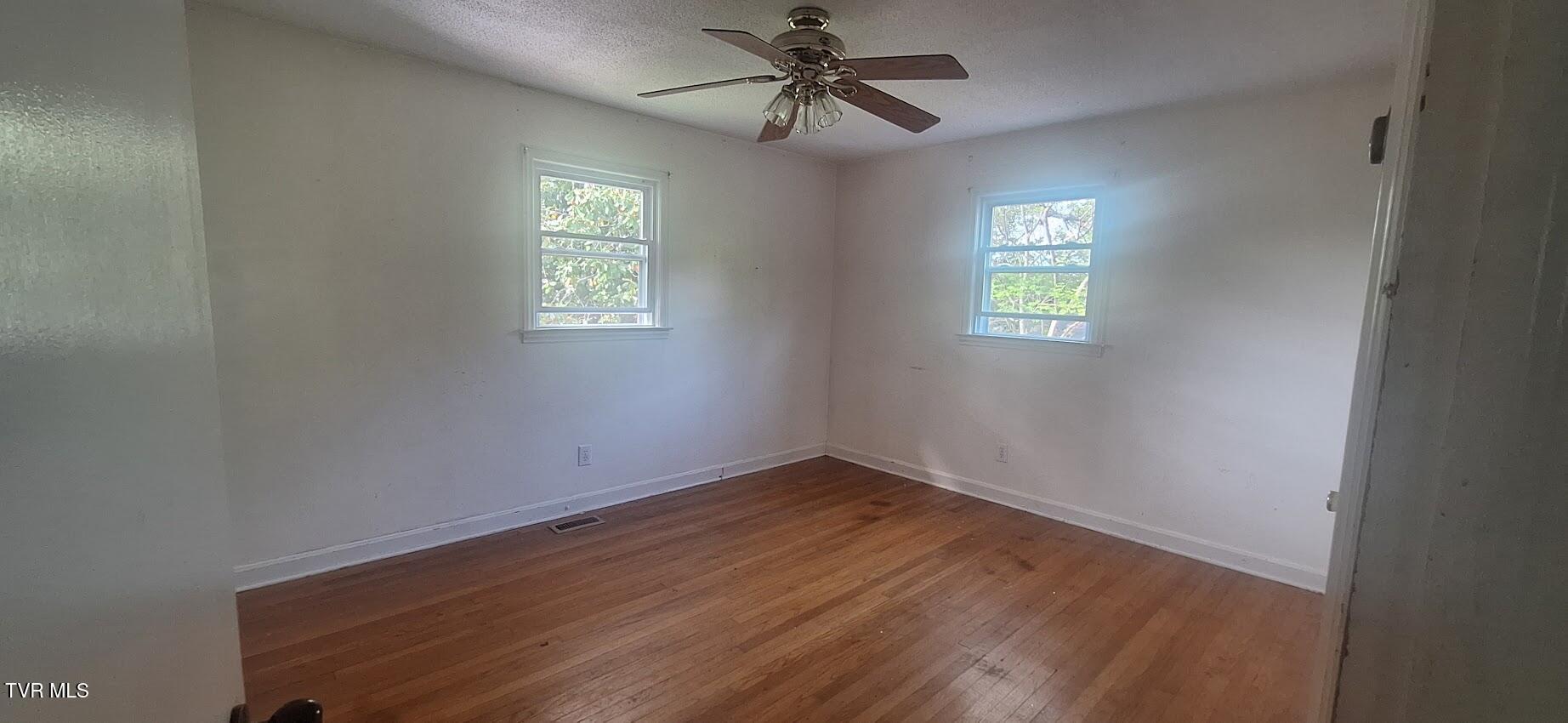 2409 Anderson Street Bristol, TN 37620 - Photo 18 of 28 1