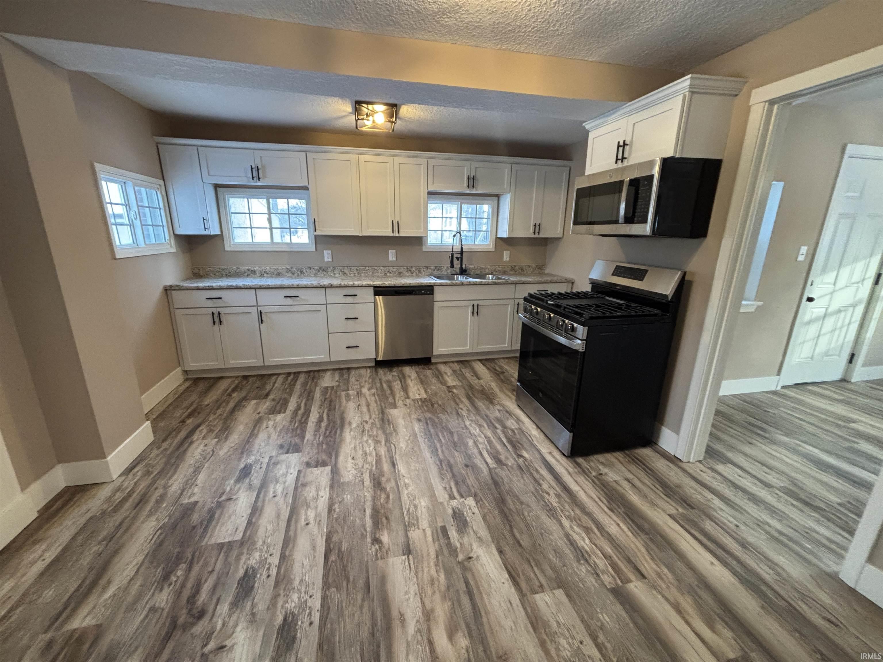 3718 Spruce Drive Fort Wayne, IN 46809 - Photo 12 of 23