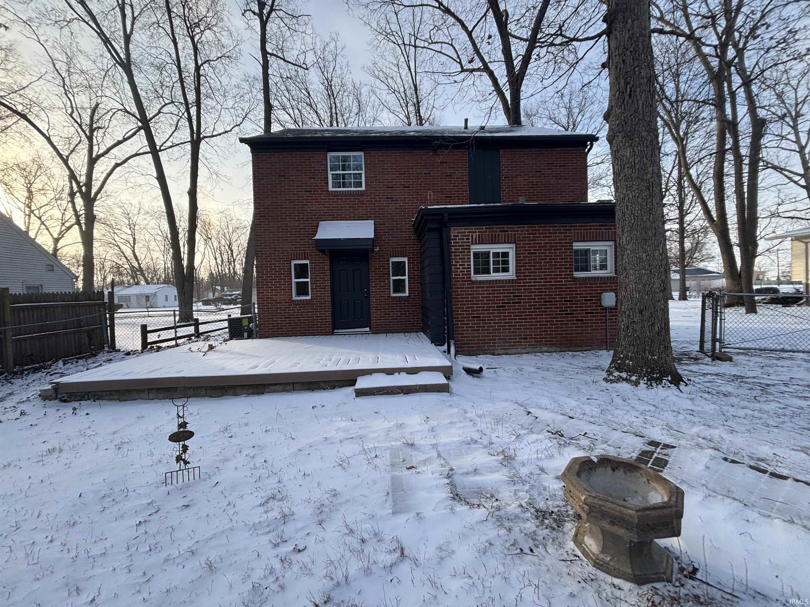 3718 Spruce Drive Fort Wayne, IN 46809 - Photo 3 of 23