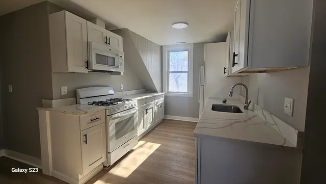 $1,800 | 310 North Main Street, Unit 3, Uxbridge, MA 01569