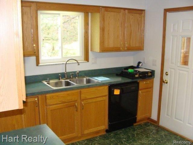 12811 Rynn Road Emmett, MI 48022 - Photo 8 of 16 012.jpg