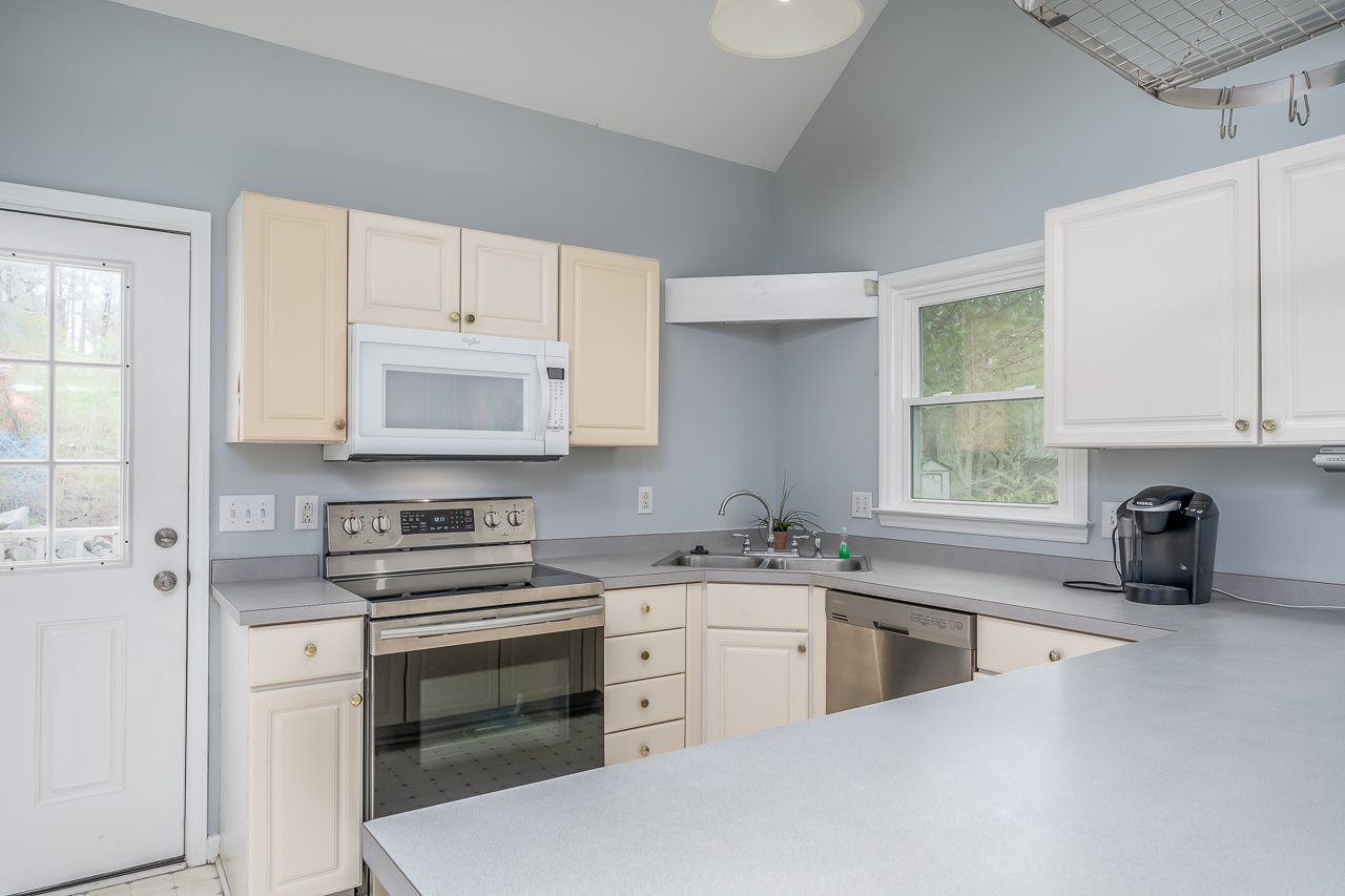 6916 Spring Drive Raleigh, NC 27613 - Photo 7 of 21 Photo 8