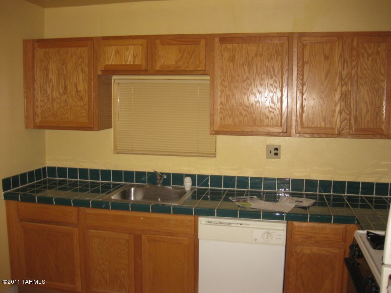 115 East Mohave Road Tucson, AZ 85705 - Photo 2 of 20