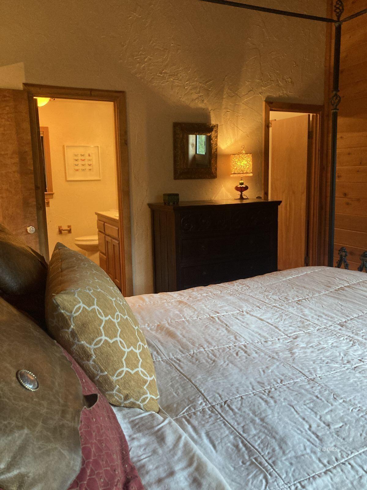 25500 Foster Lake Road Idyllwild, CA 92549 - Photo 22 of 35 Main Bedroom