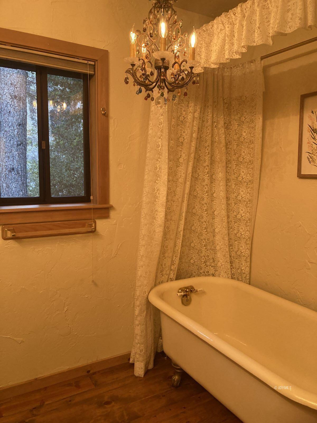25500 Foster Lake Road Idyllwild, CA 92549 - Photo 29 of 35 29 2nd bathroom upstairs