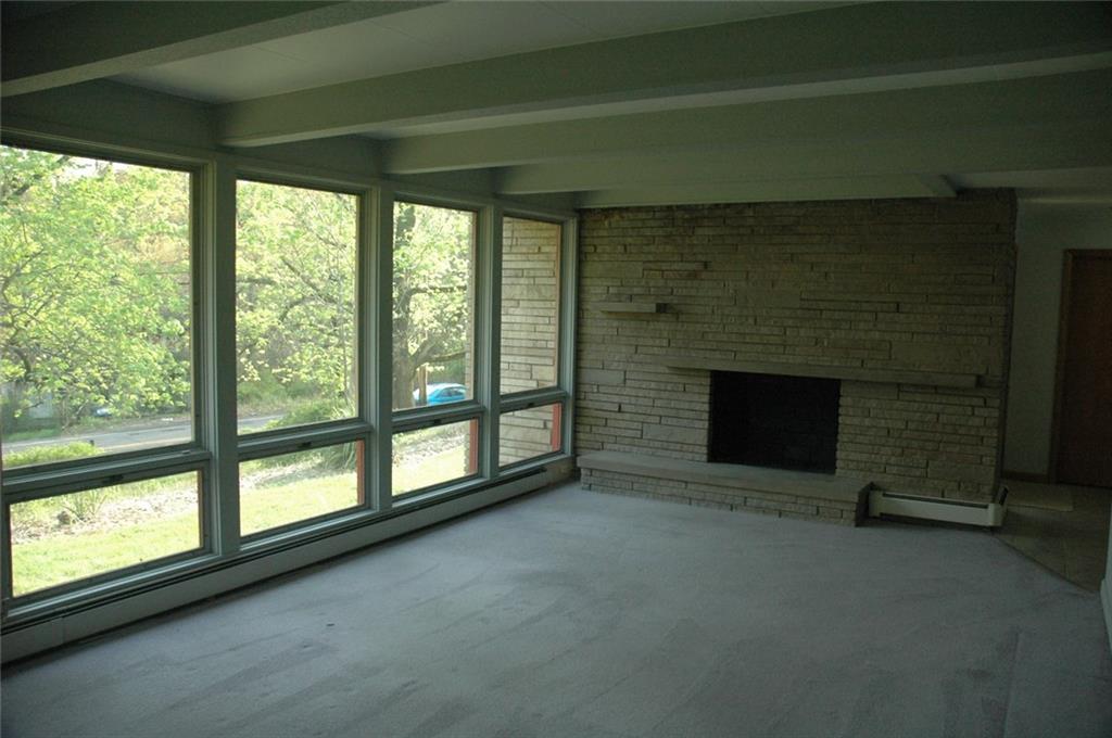 890 West Ingomar Road Pittsburgh, PA 15237 - Photo 3 of 6 Gallery Image 3