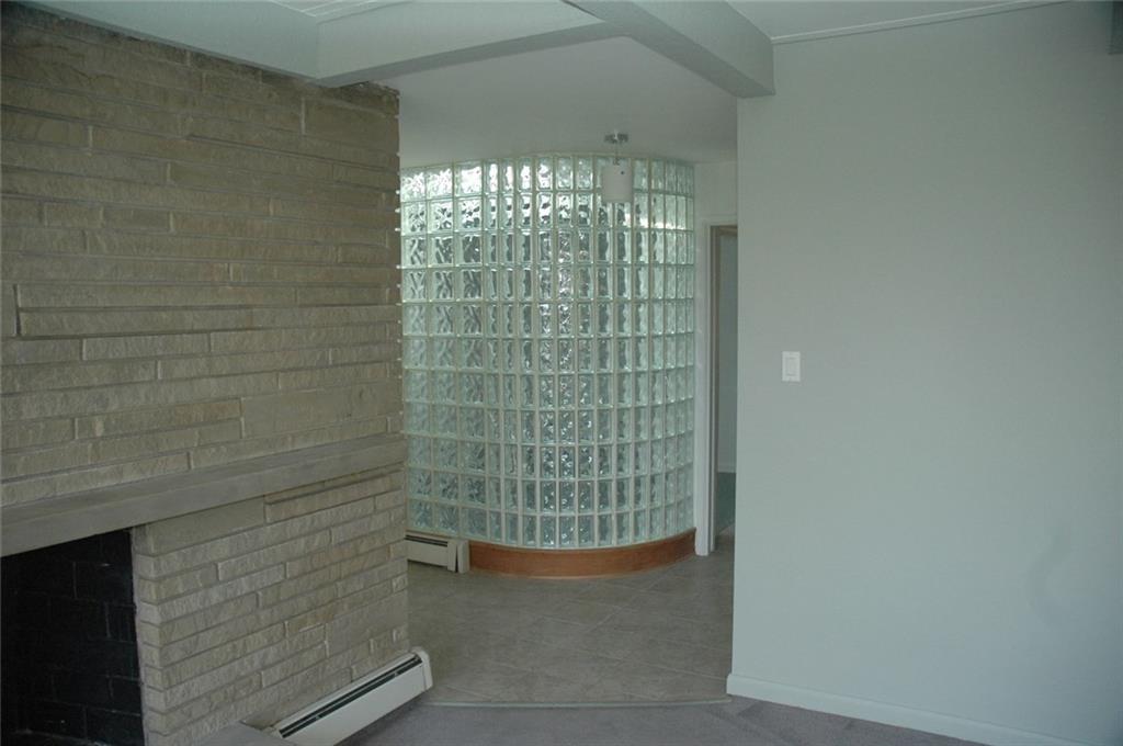 890 West Ingomar Road Pittsburgh, PA 15237 - Photo 4 of 6 Gallery Image 4