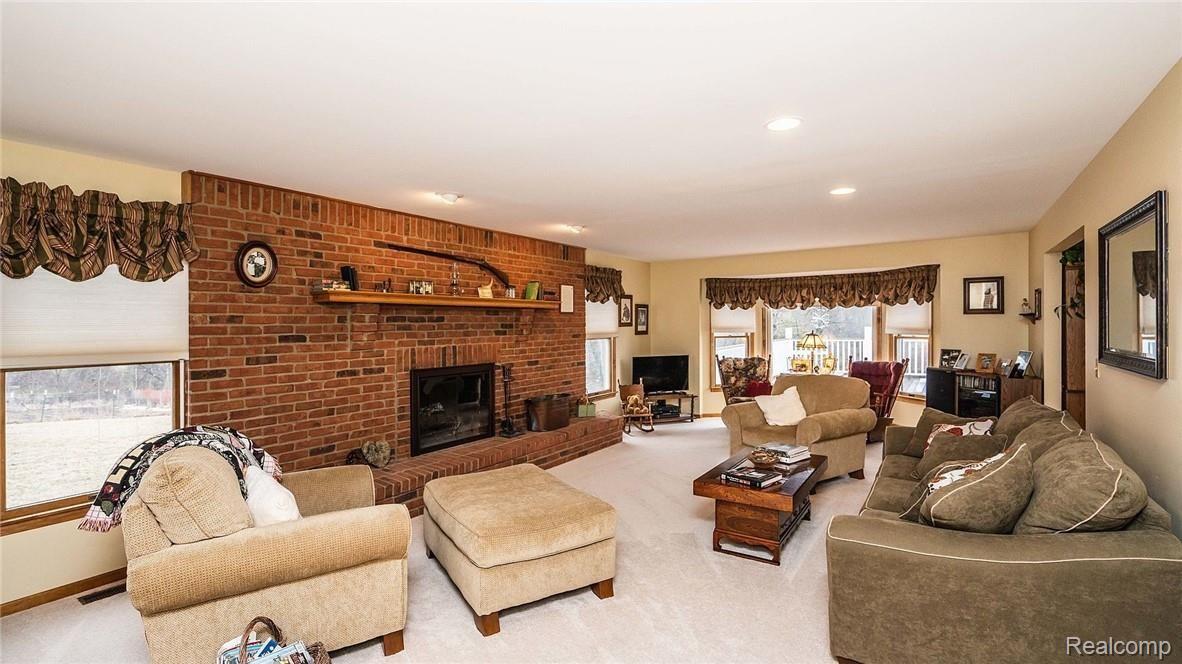 3301 Byron Road Howell, MI 48855 - Photo 24 of 61 026_35.jpg