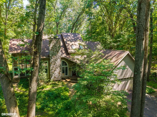 $815,000 | 2705 West Glenlord Road, Stevensville, MI 49127