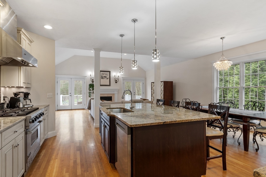 228 Devonshire Way Lancaster, MA 01523 - Photo 5 of 42
