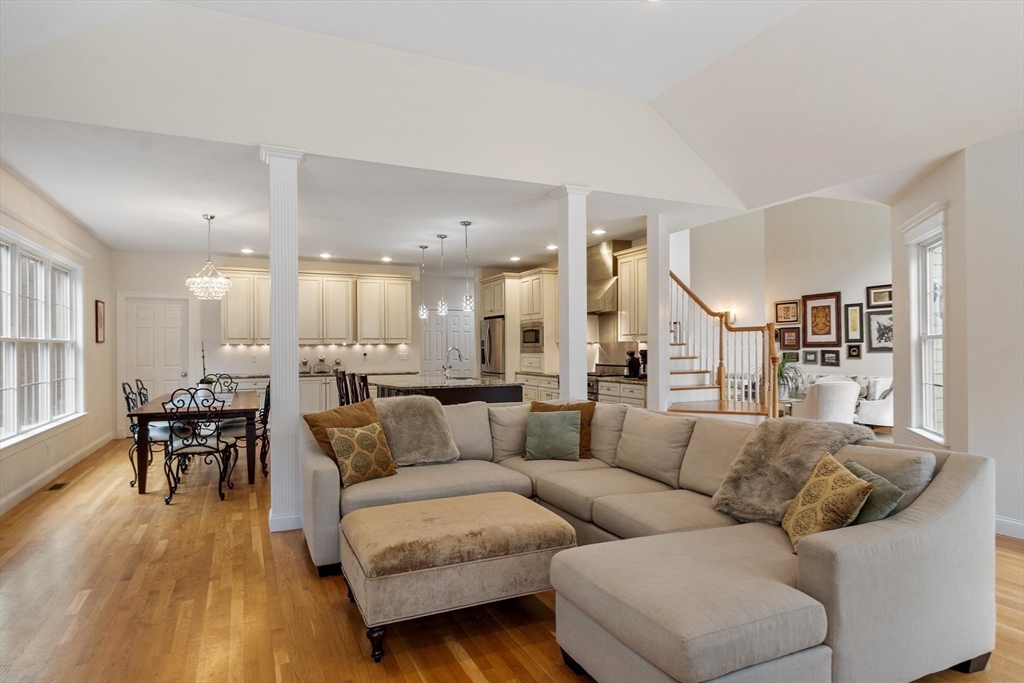 228 Devonshire Way Lancaster, MA 01523 - Photo 8 of 42