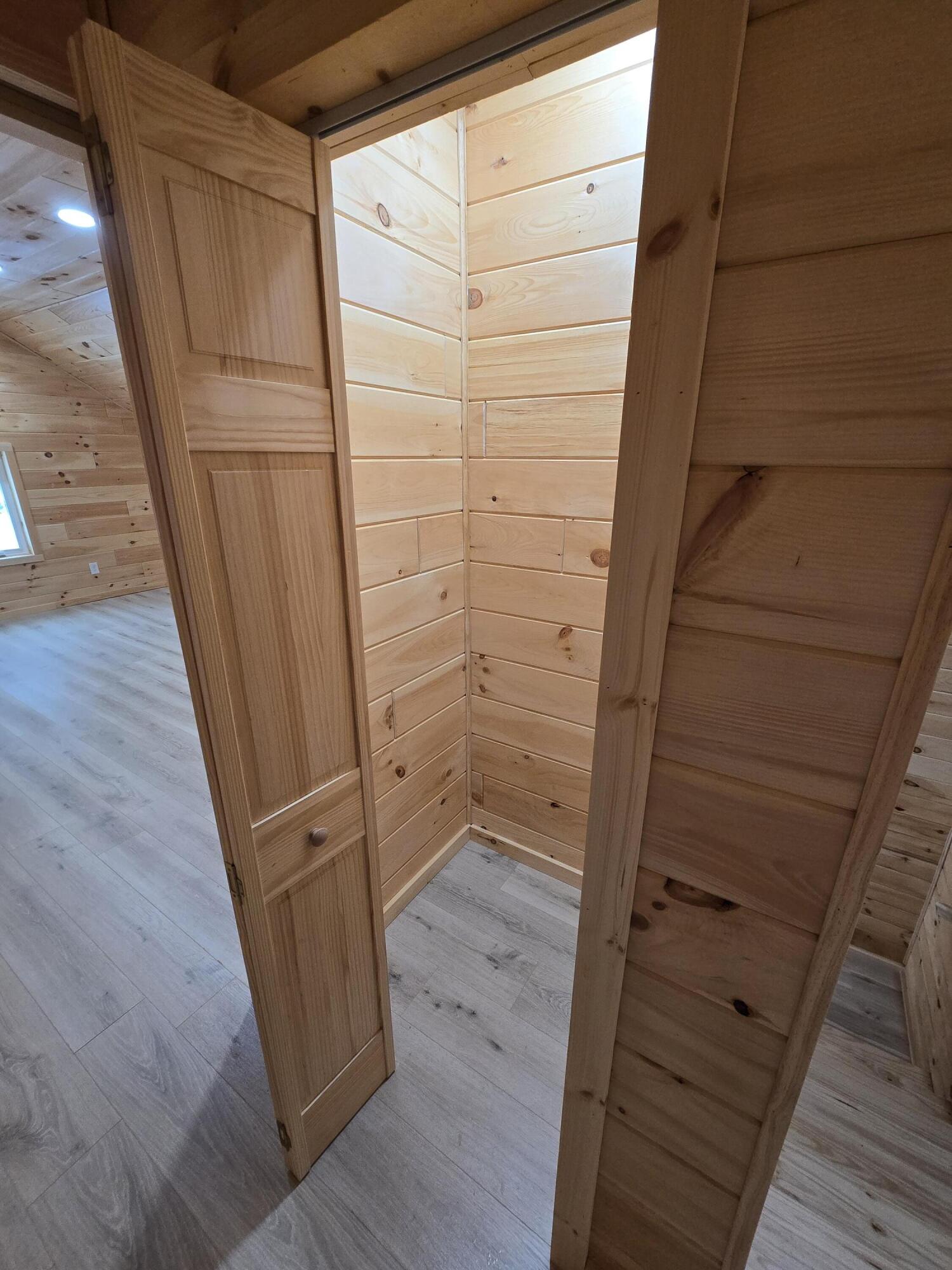 212 Ross Hill Road St. Albans, ME 04971 - Photo 22 of 30 upstaircloset21