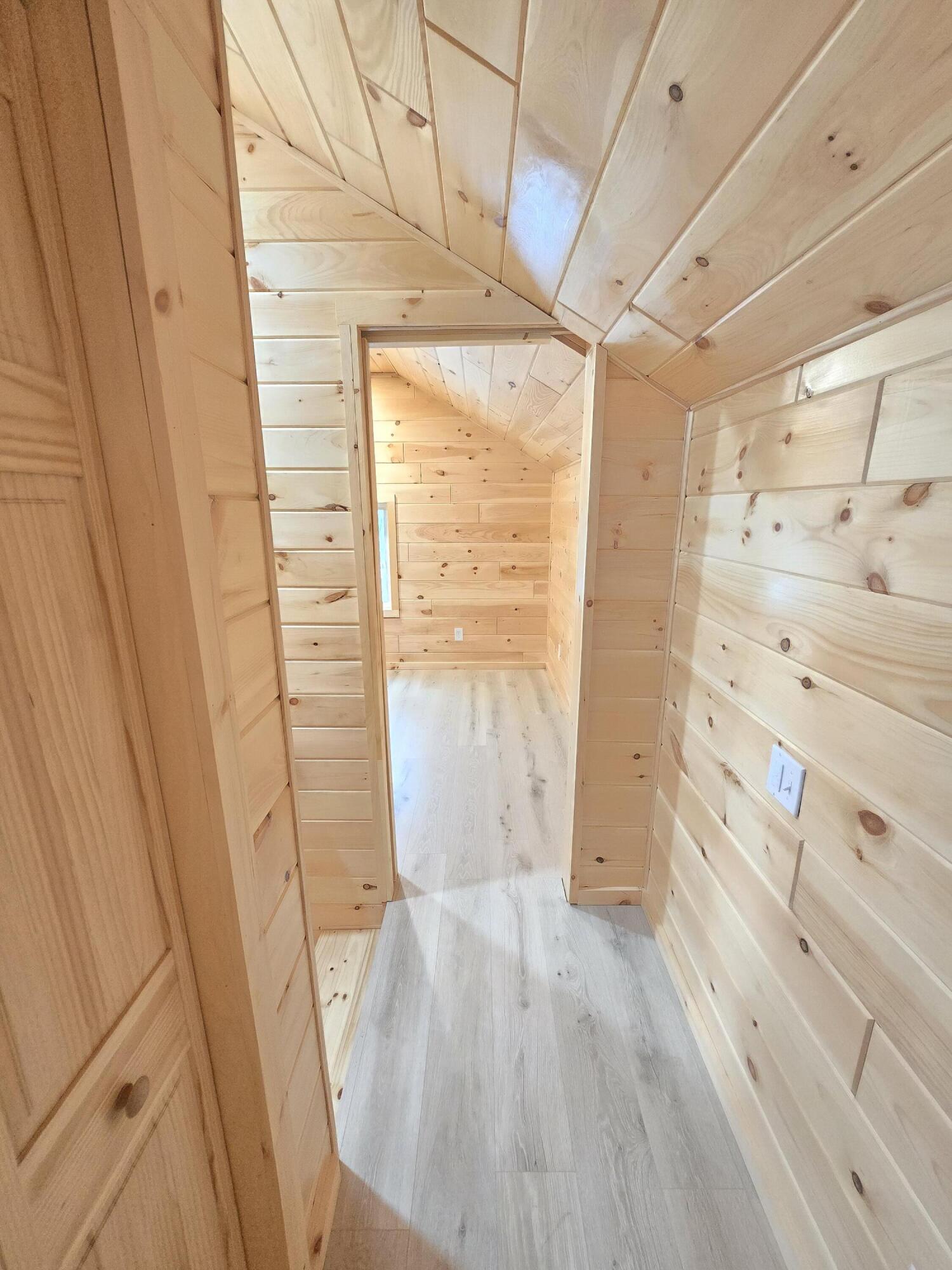 212 Ross Hill Road St. Albans, ME 04971 - Photo 23 of 30 upstairhall27