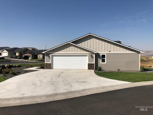$469,900 | 3211 18th Street, Lewiston, ID 83501