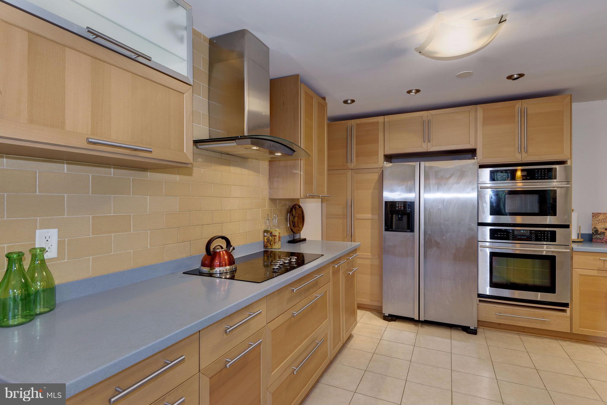 28 Treworthy Road Gaithersburg, MD 20878 - Photo 13 of 30 Kitchen