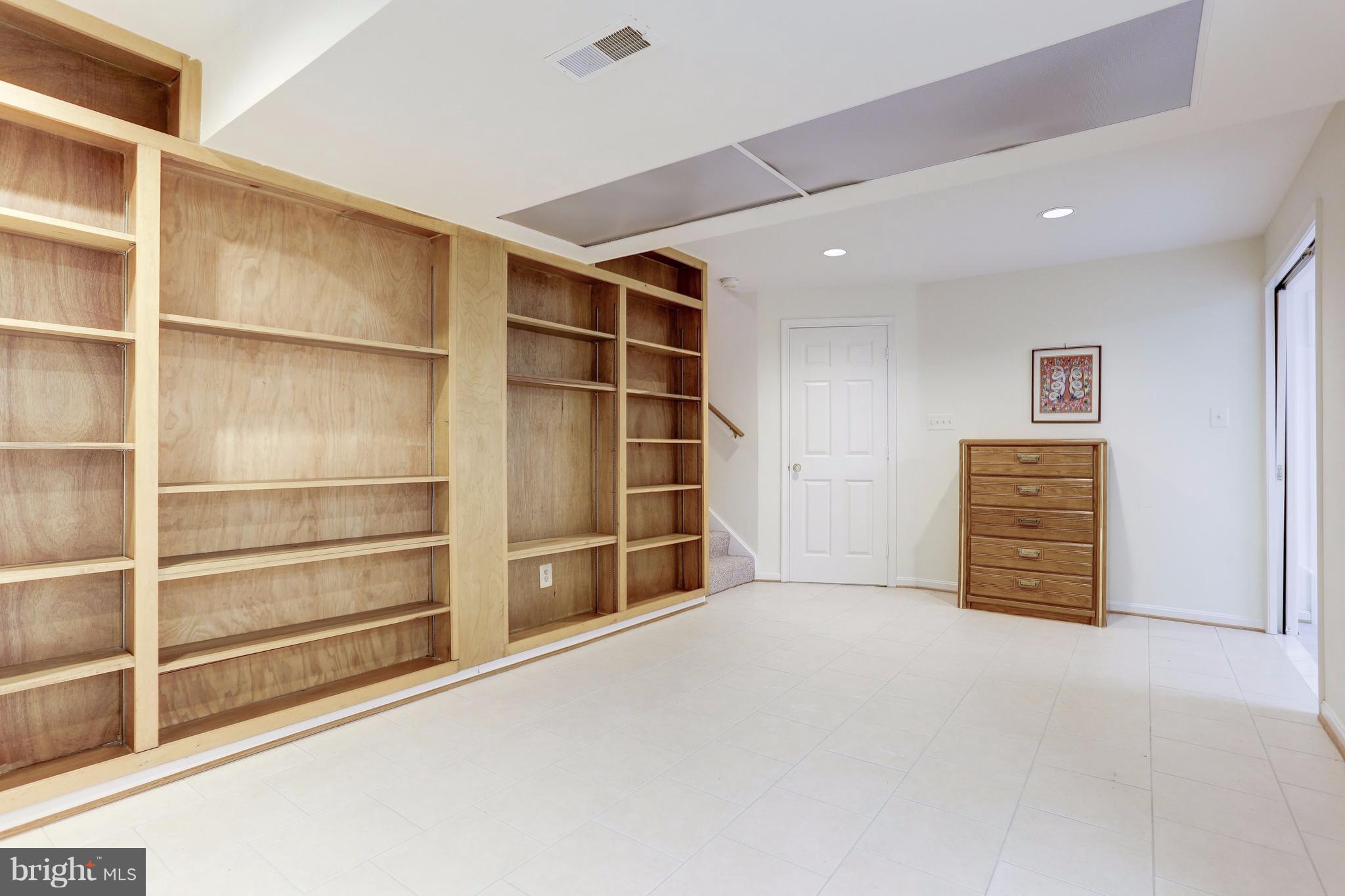 28 Treworthy Road Gaithersburg, MD 20878 - Photo 24 of 30 Recreation Room