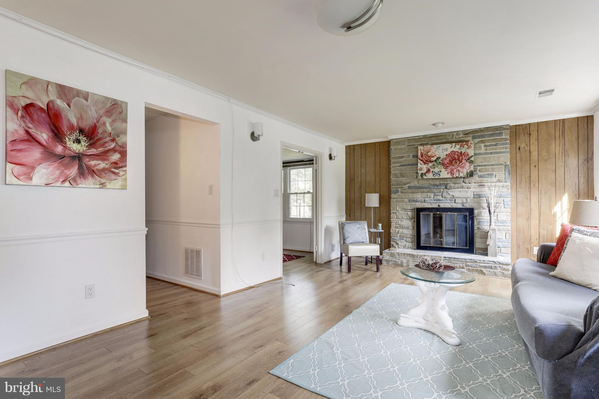 28 Treworthy Road Gaithersburg, MD 20878 - Photo 5 of 30 Family Room
