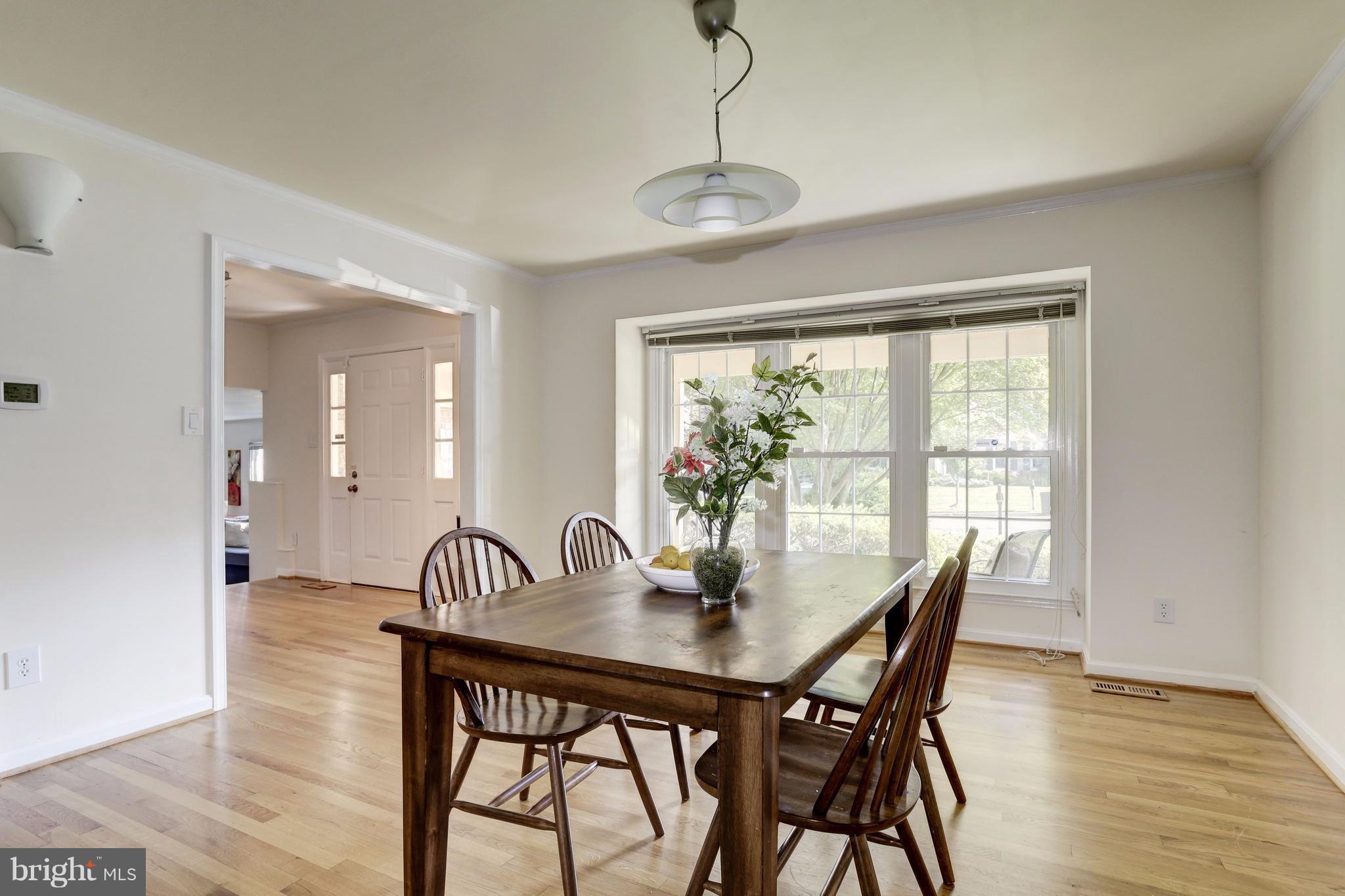 28 Treworthy Road Gaithersburg, MD 20878 - Photo 8 of 30 Dining Room